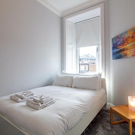 Modern 1Br Apartment In Heart Of West End Glasgow Bagian luar foto
