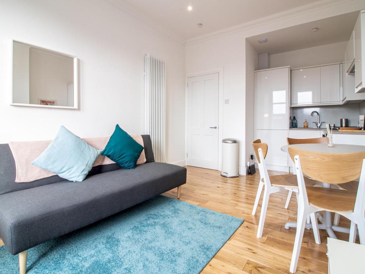 Modern 1Br Apartment In Heart Of West End Glasgow Bagian luar foto