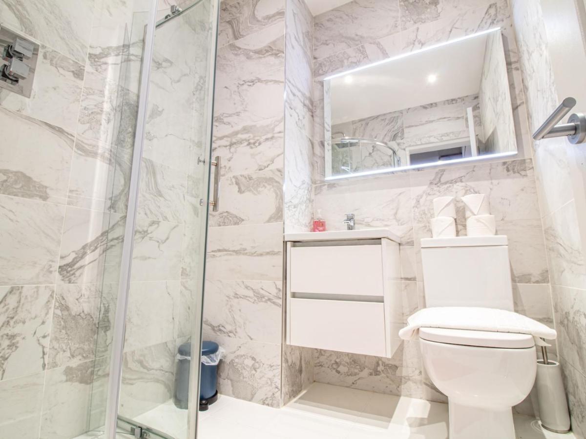 Modern 1Br Apartment In Heart Of West End Glasgow Bagian luar foto