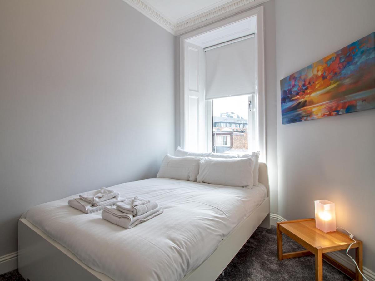 Modern 1Br Apartment In Heart Of West End Glasgow Bagian luar foto