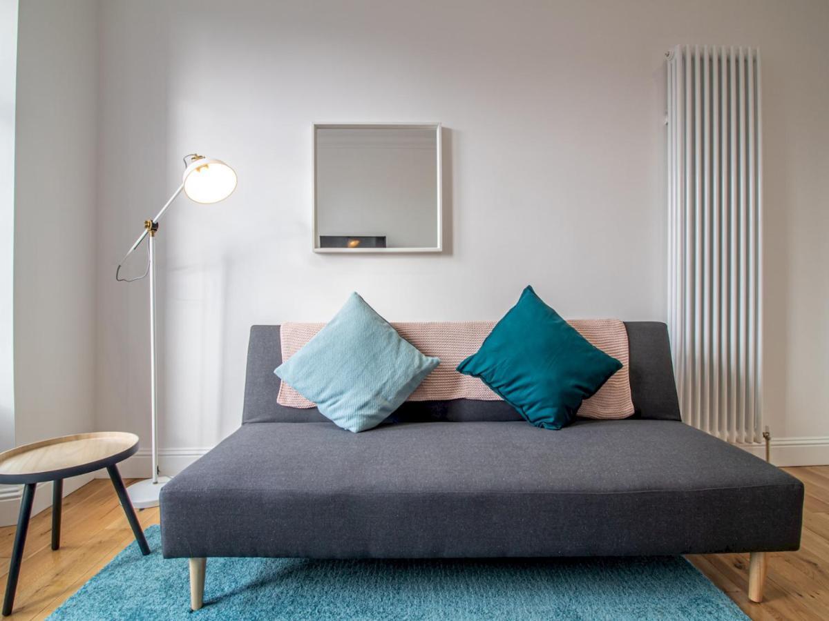 Modern 1Br Apartment In Heart Of West End Glasgow Bagian luar foto