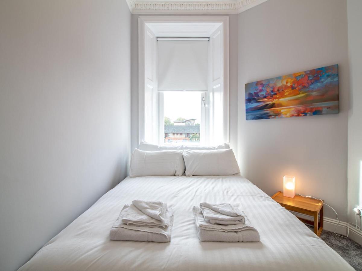 Modern 1Br Apartment In Heart Of West End Glasgow Bagian luar foto