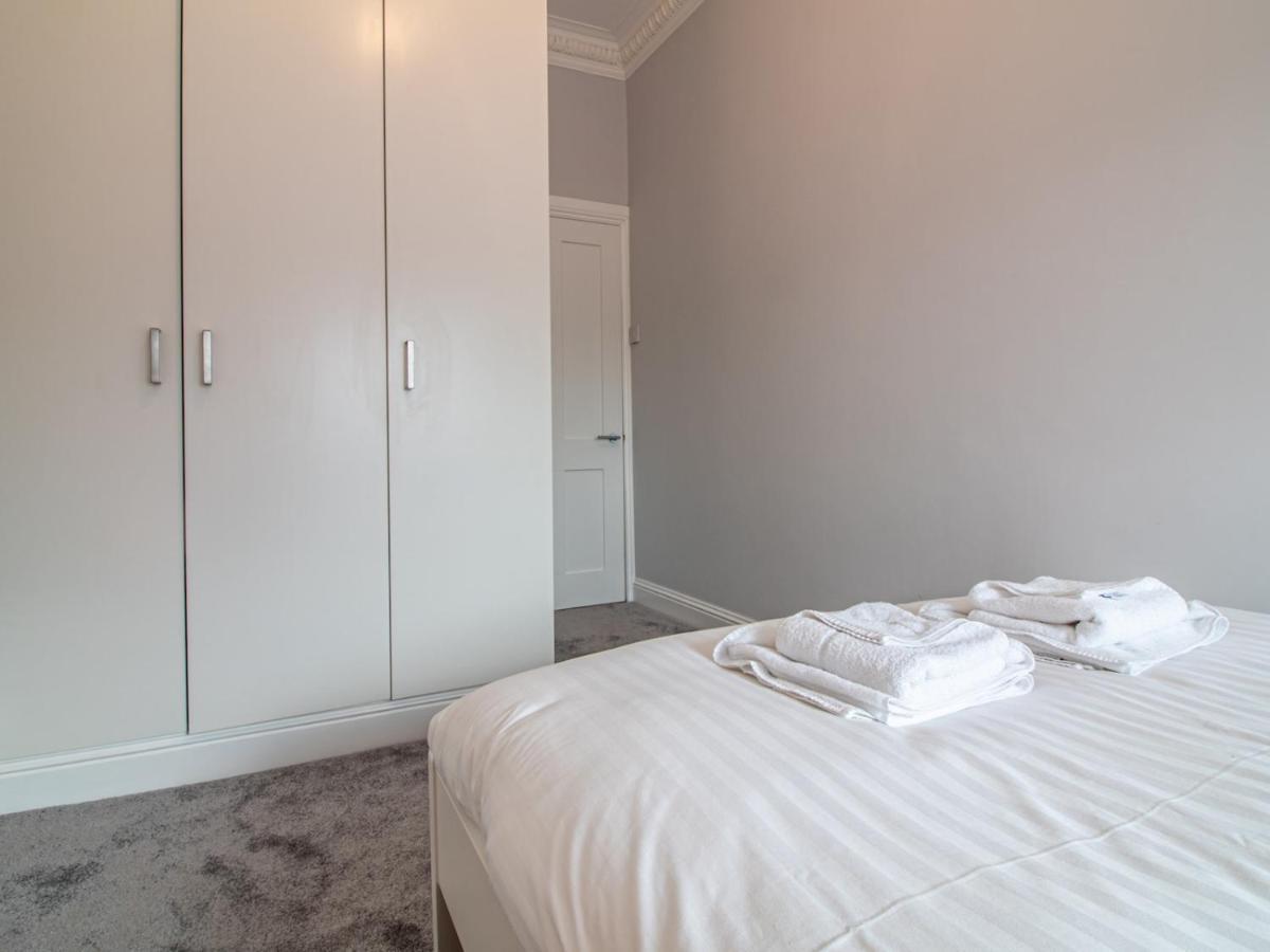 Modern 1Br Apartment In Heart Of West End Glasgow Bagian luar foto